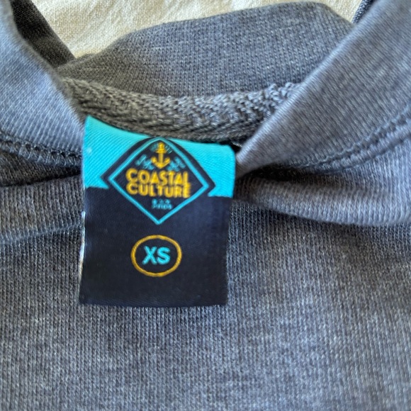 Coastal culture XS sweatshirt in perfect condition. - Picture 5 of 6